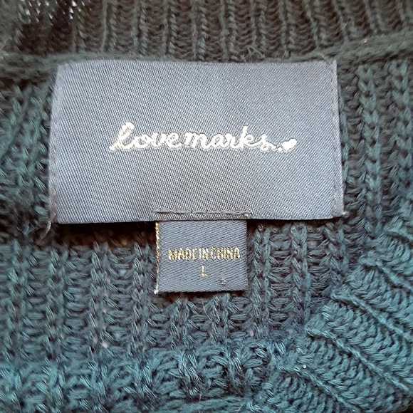 Love marks open shoulder and arms sweater Sz Large - Picture 6 of 6